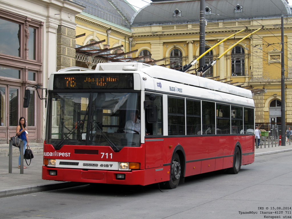 Budapest, Ikarus 412.81 Nr. 711