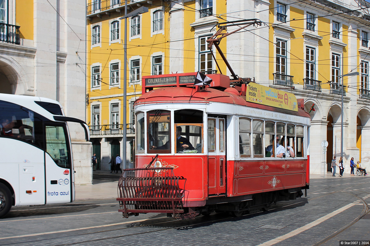 Lissabon, Carris 2-axle motorcar (Remodelado) Nr. 8