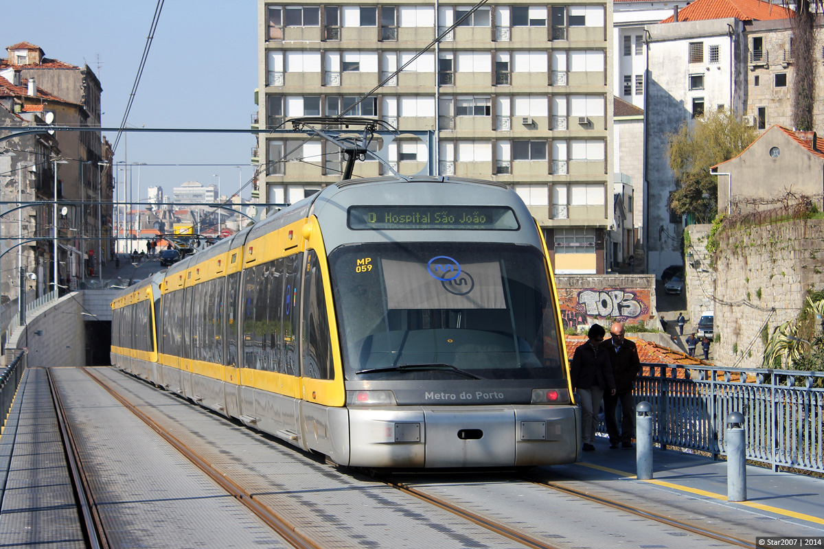 Porto, Bombardier Eurotram (Flexity Outlook) № MP059