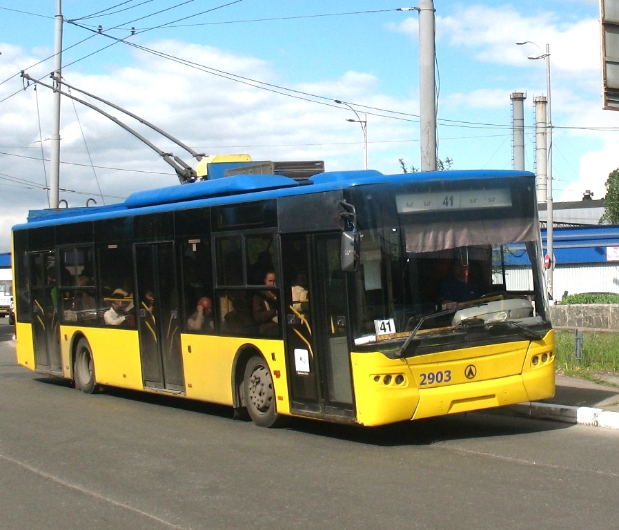Kijev, LAZ E183D1 — 2903