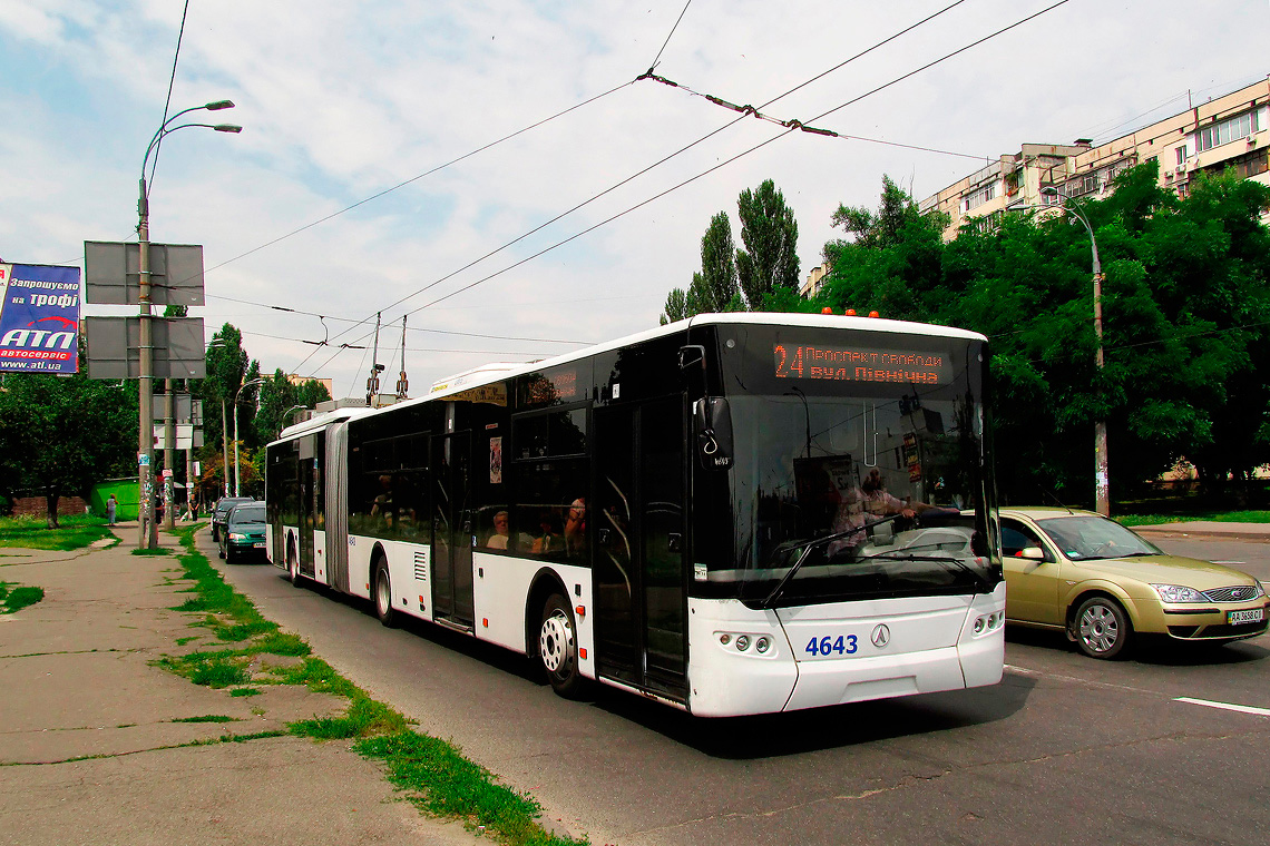 Kyjev, LAZ E301D1 č. 4643