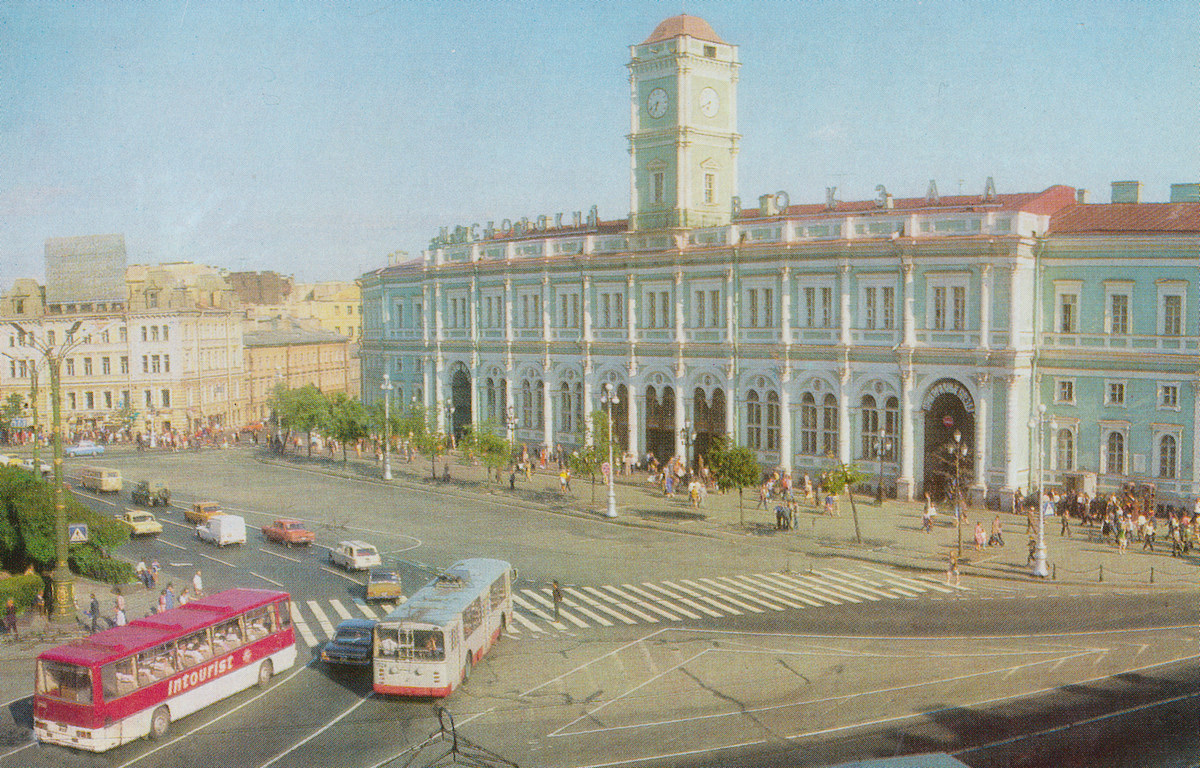 Площадь московского вокзала