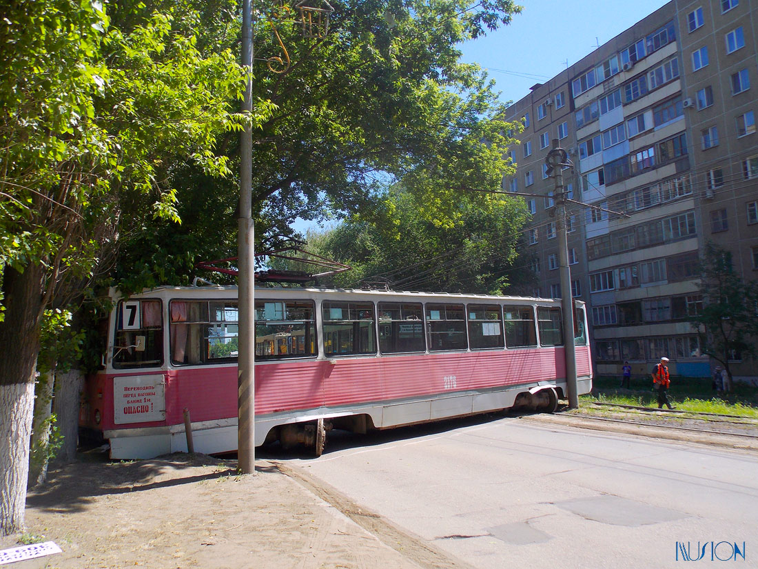 Саратов 2000 год. Трамвай 9 Саратов. Саратовский трамвай 2002 года. Саратов 2000 год фото.