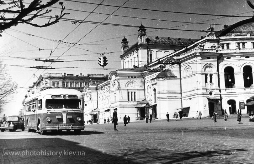 Киев, МТБ-82Д № 34; Киев — Исторические фотографии