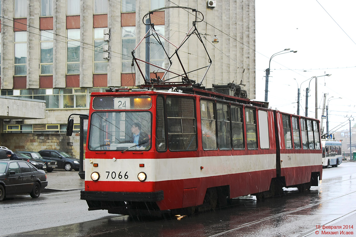Saint-Petersburg, LVS-86K č. 7066