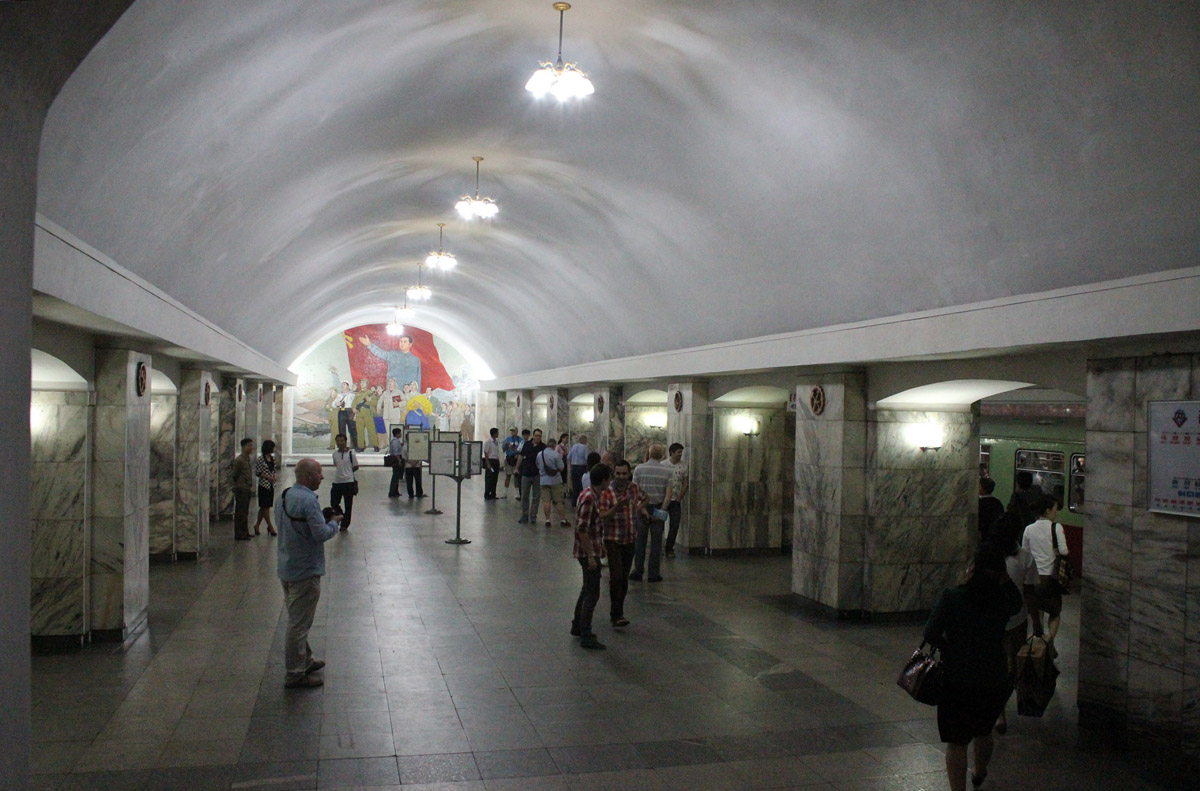 Пхеньян — линия 1 — станция Пульгын пёль(Красная звезда)