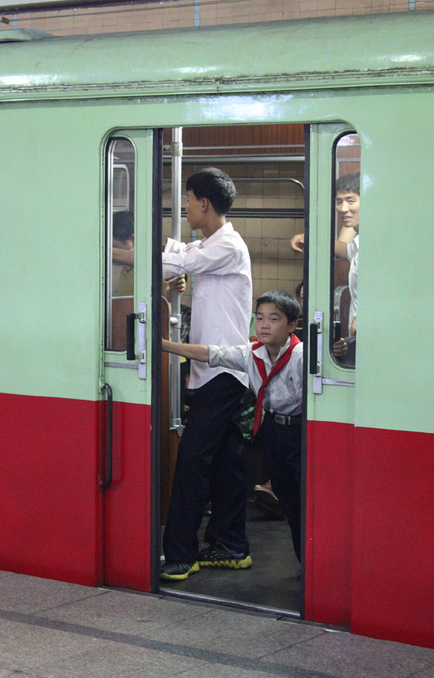 Пхеньян — линия 1 — станция Чону (Боевой товарищ)