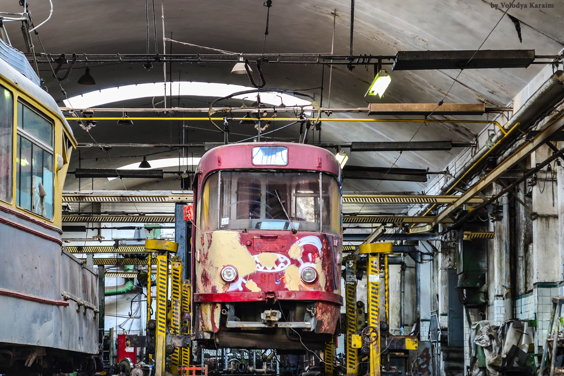 Lviv, Tatra T4SU č. 869; Lviv — Restoration of exhibits for the museum of transport