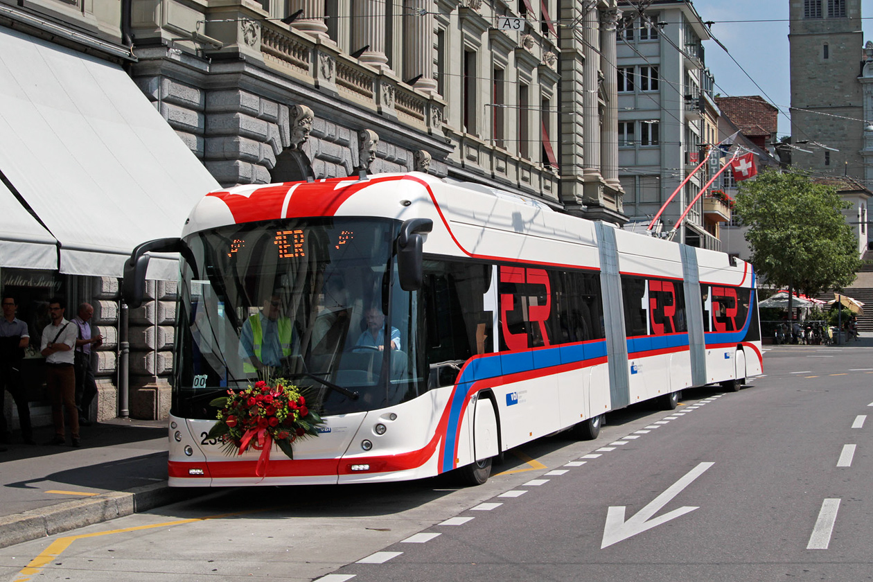 Lucerne, Hess lighTram (BGGT-N2D) nr. 234