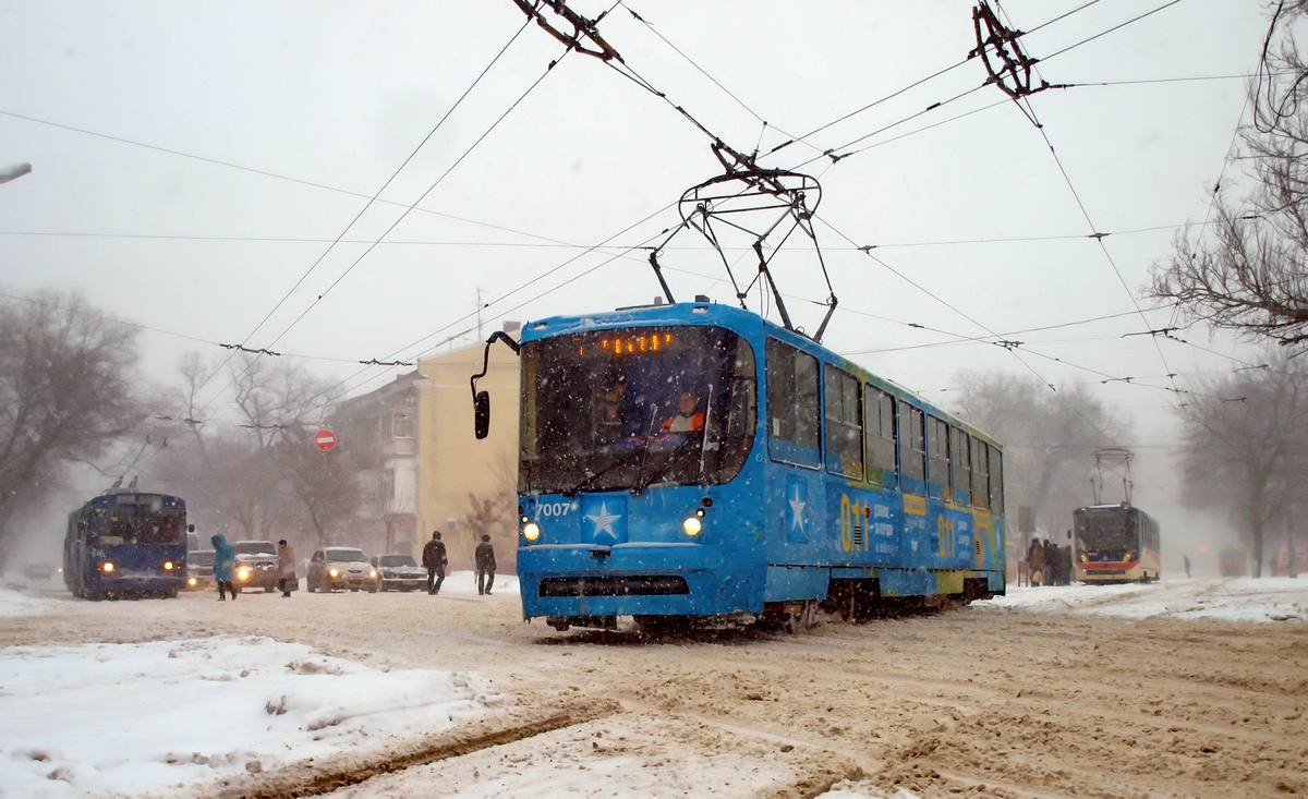 Одесса, К1 № 7007; Одесса — 27.12–30.12.2014 — Снегопад и его последствия