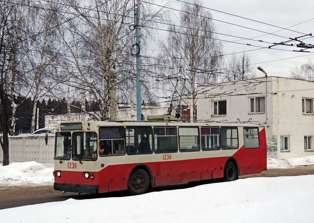 Ижевск, ЗиУ-682В № 1236