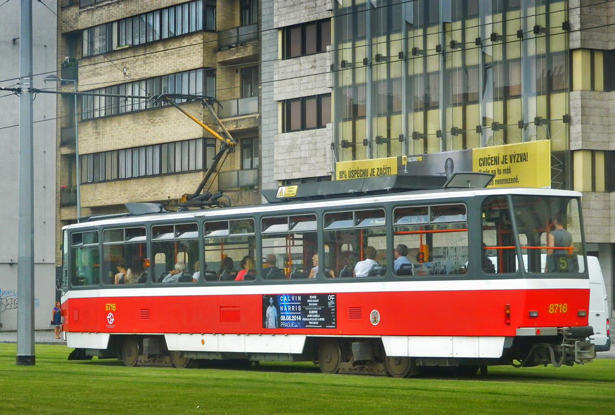 Прага, Tatra T6A5 № 8716