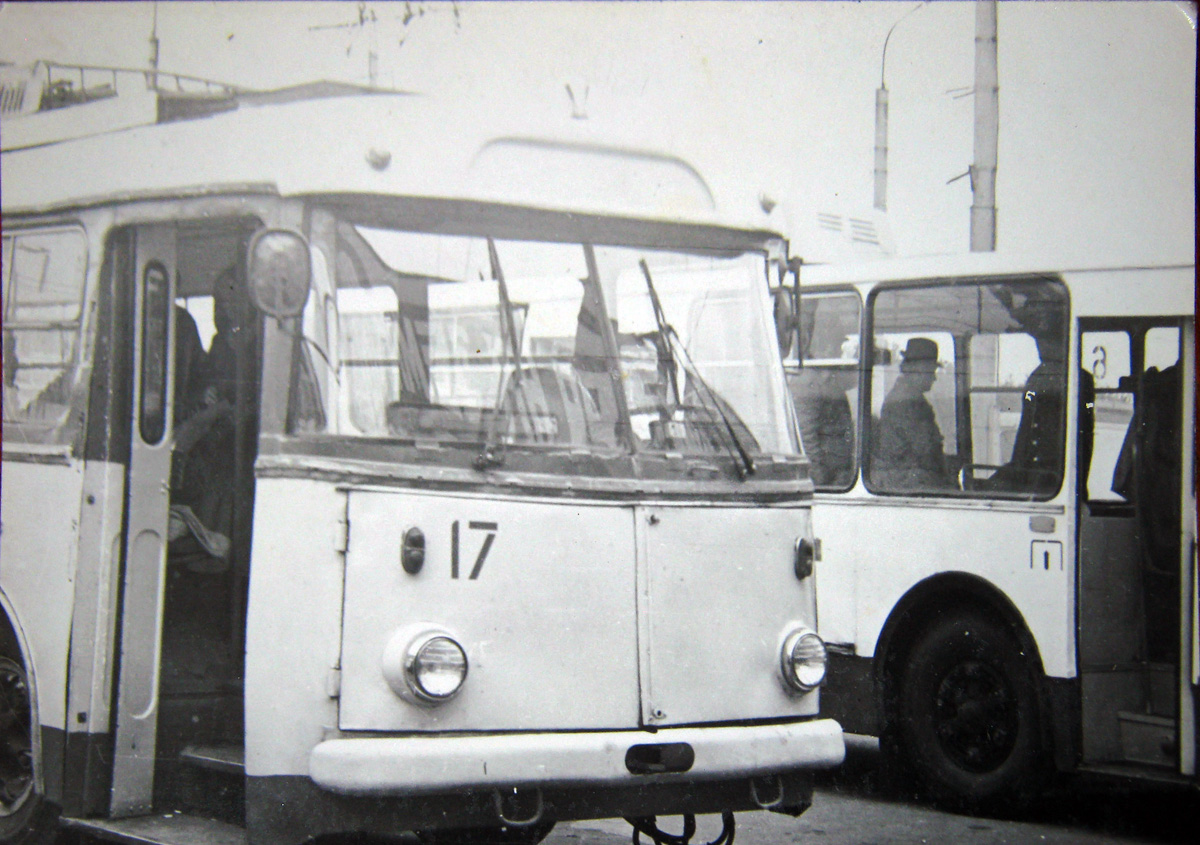 Lyssytschansk, Škoda 9Tr Nr. 17; Sjewjerodonezk, ZiU-682V Nr. 63; Sjewjerodonezk — Historic photos; Lyssytschansk — Исторические фотографии