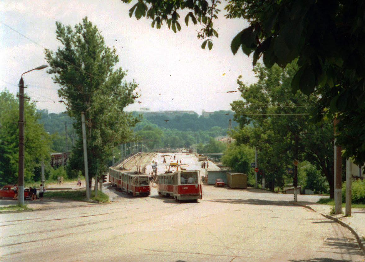 Smolensk, 71-605A № 201; Smolensk — Constructions, track reconstructions and repairings; Smolensk — Historical photos (1992 — 2001); Smolensk — Tramway lines, ifrastructure and final stations