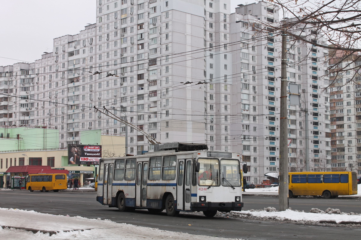 Kijev, YMZ T2 — 4241