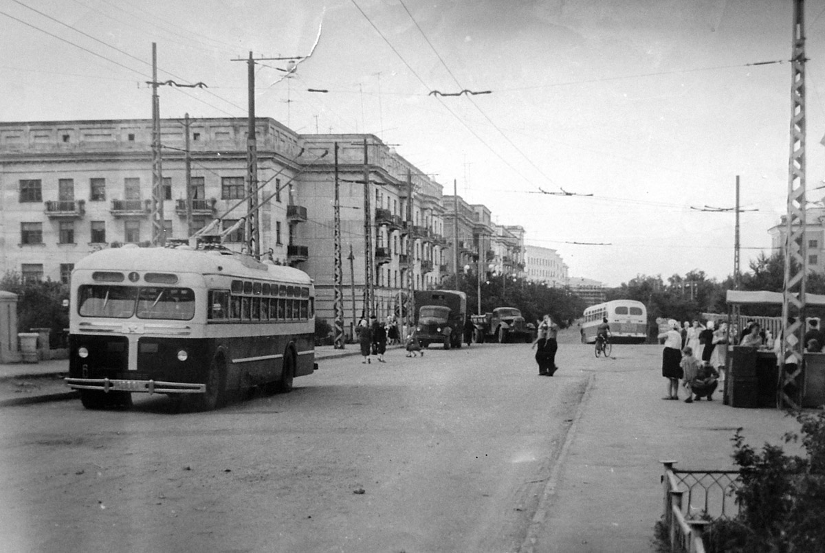 Kamensk-Uralski, MTB-82D № 6; Kamensk-Uralski — Old photos
