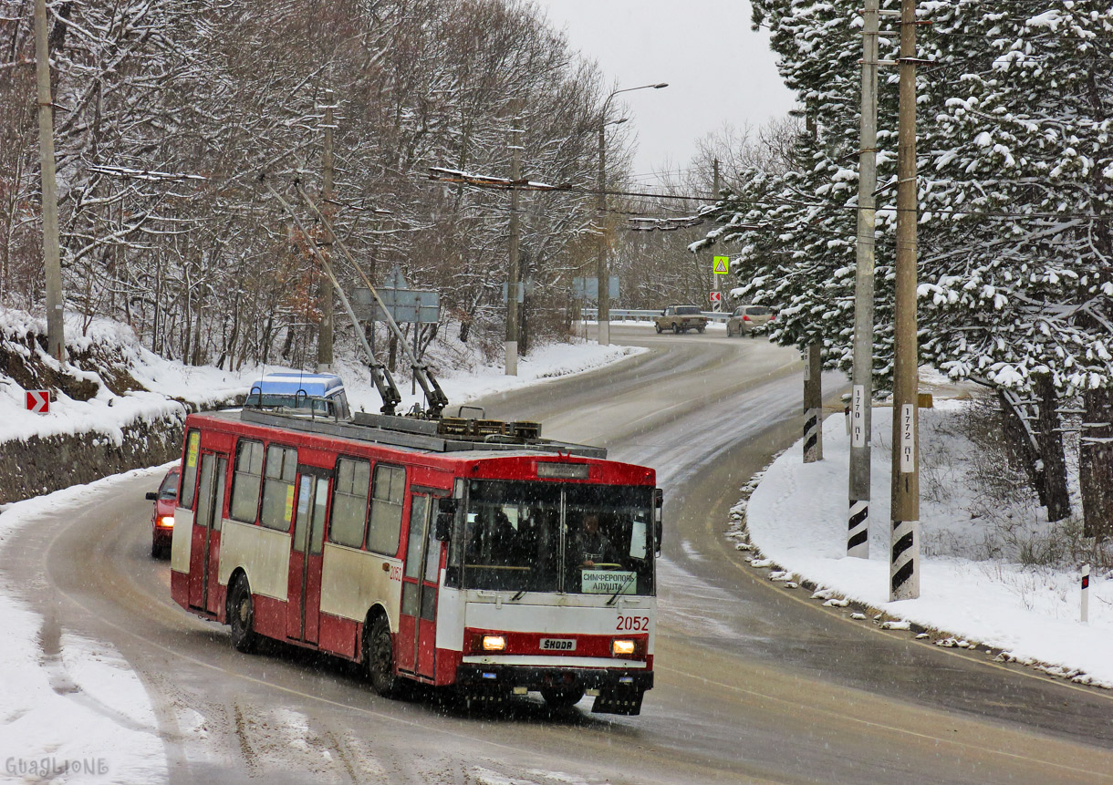 Крымский троллейбус, Škoda 14Tr02/6 № 2052
