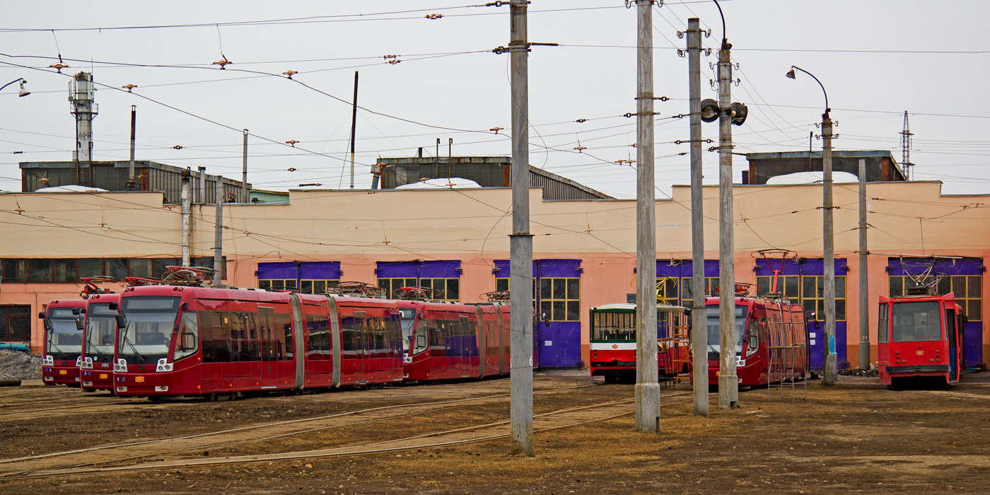 Kazany, BKM 84300M — 1301; Kazany, 71-134K (LM-99K) — 1247; Kazany — Kabushkin tram depot