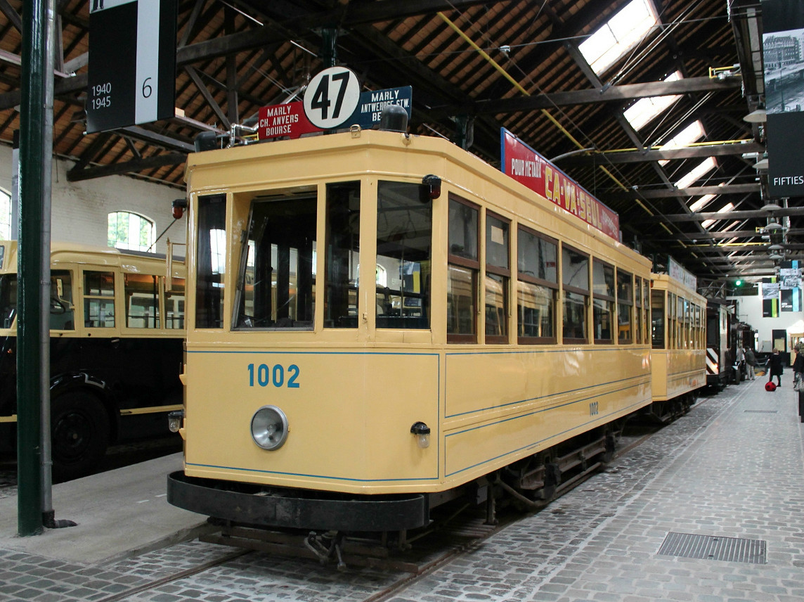 Brüssel, T. B. Standard motor car № 1002