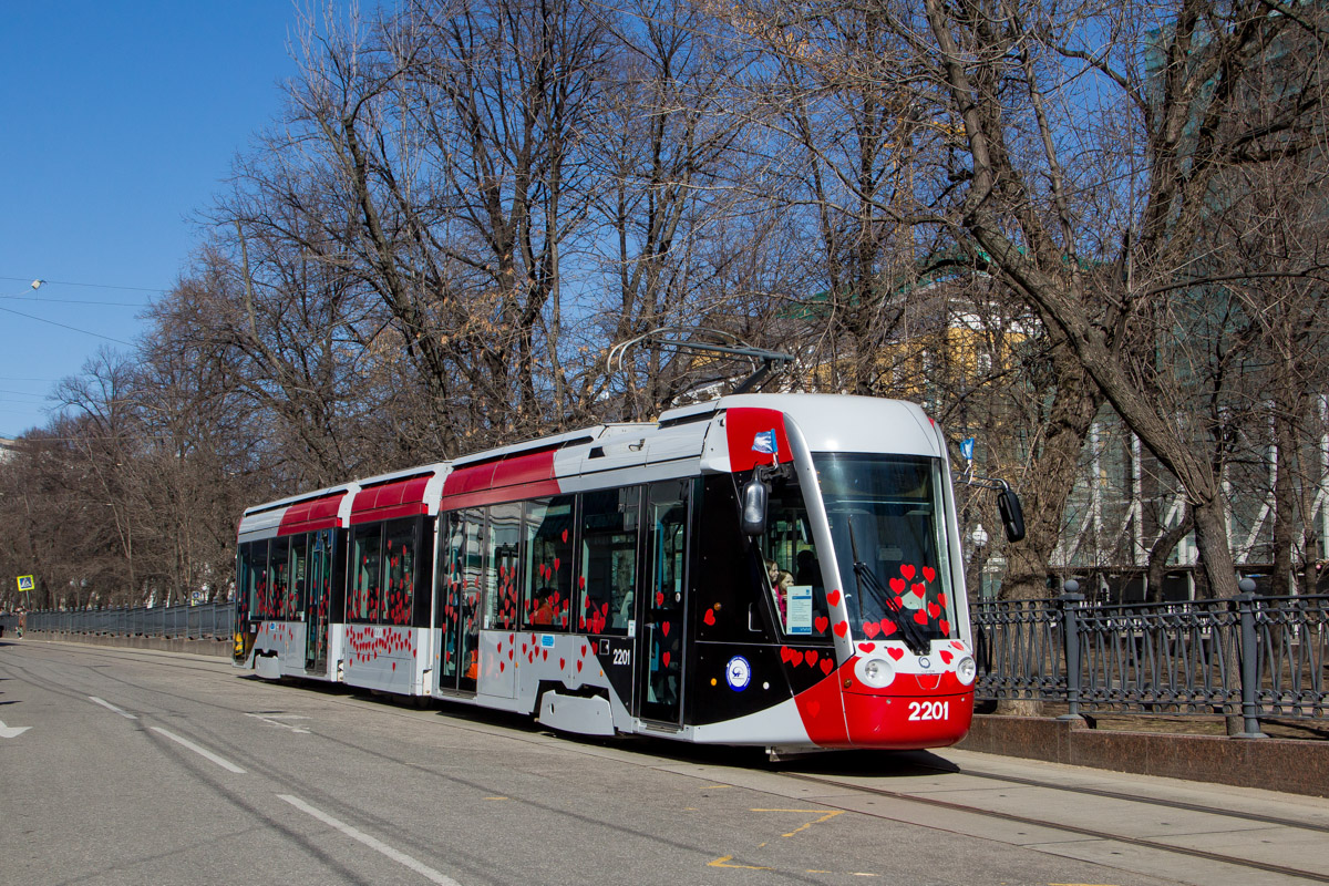 Moskau, 71-801 (Alstom Citadis 301 CIS) Nr. 2201; Moskau — Parade to116 years of Moscow tramway on April 11, 2015