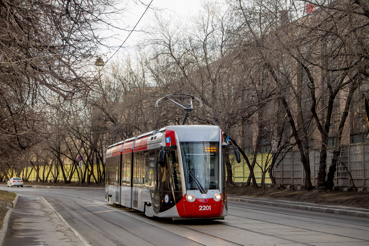 Moscou, 71-801 (Alstom Citadis 301 CIS) N°. 2201; Moscou — Parade to116 years of Moscow tramway on April 11, 2015