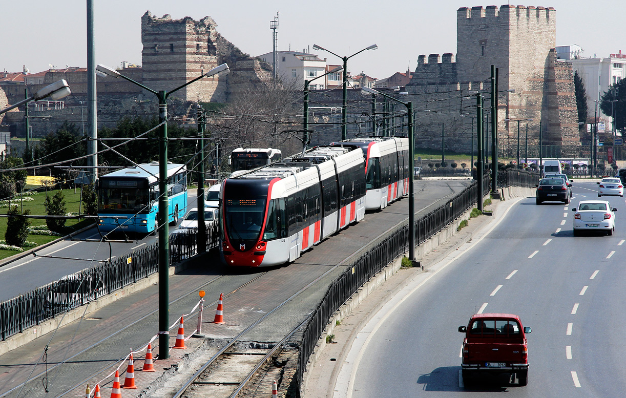 Stambula, Alstom Citadis 304 № 824; Stambula — T1 tram line (Kabataş — Bağcılar) — Miscellaneous photos