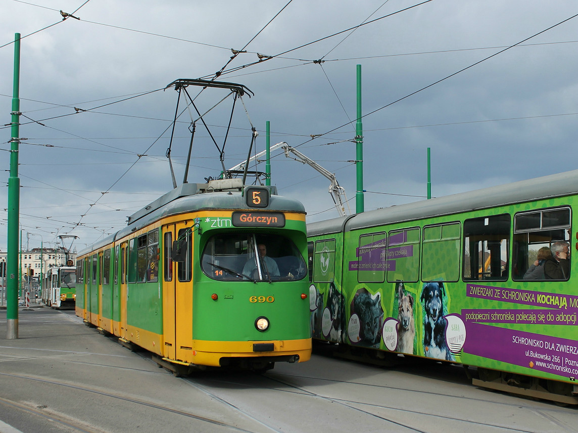 Poznań, Duewag GT8 č. 690
