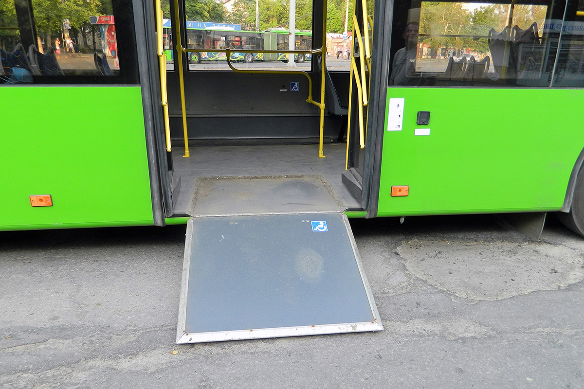 Charków, LAZ E183A1 Nr 2106; Trolleybuses — LAZ E183A1