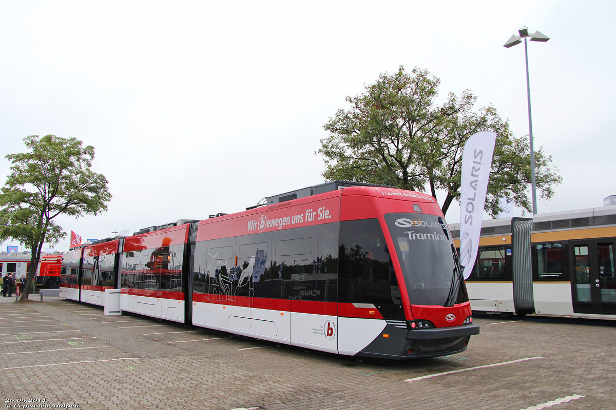 Braunschweig, Solaris Tramino S110b č. 1451; Berlín — InnoTrans 2014
