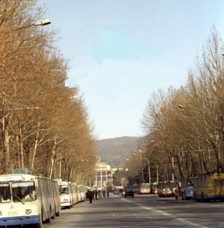 Dushanbe, ZiU-682V nr. 1126; Dushanbe — Old photos — Dushanbe
