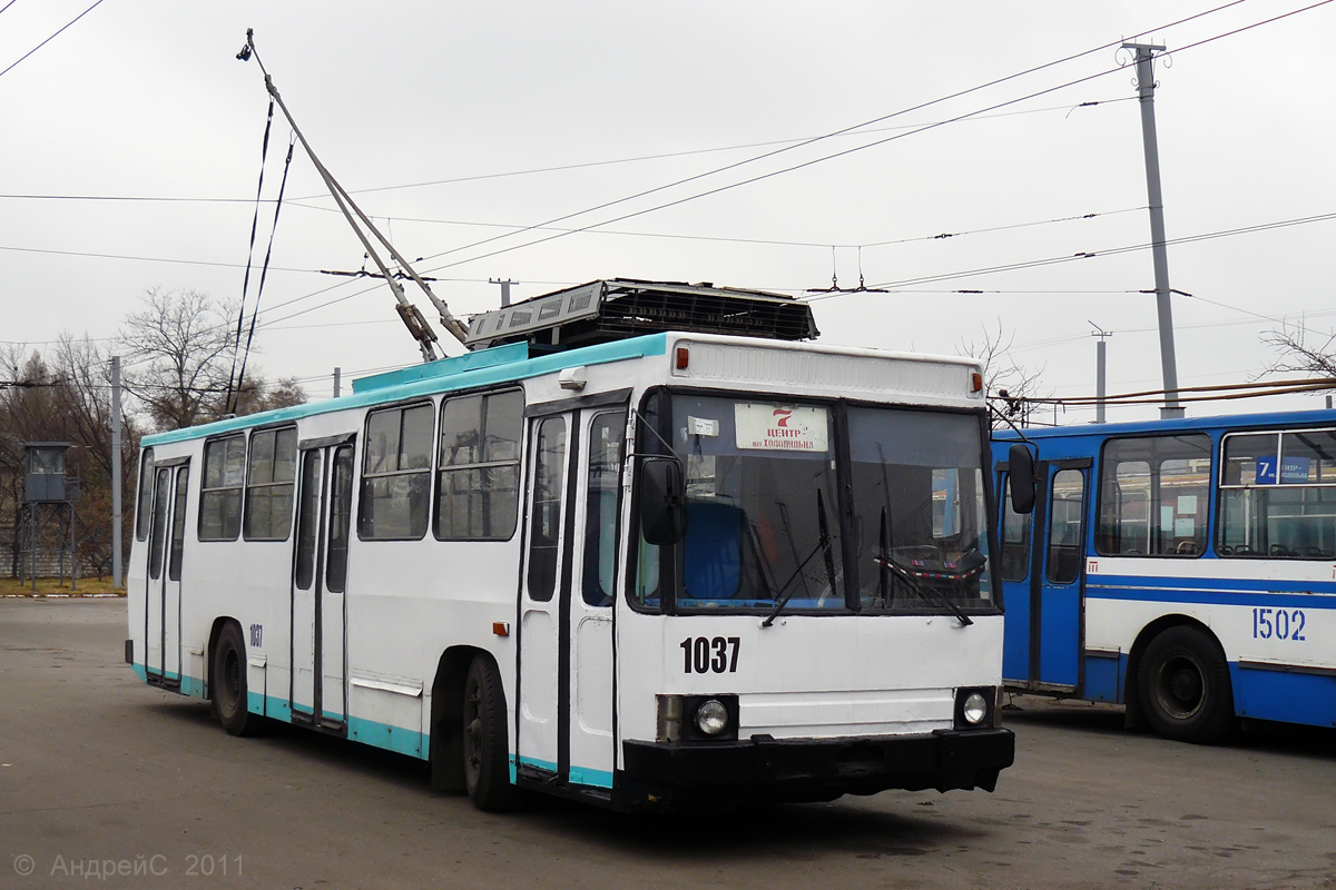 Dnipro, YMZ T1R (Т2P) č. 1037