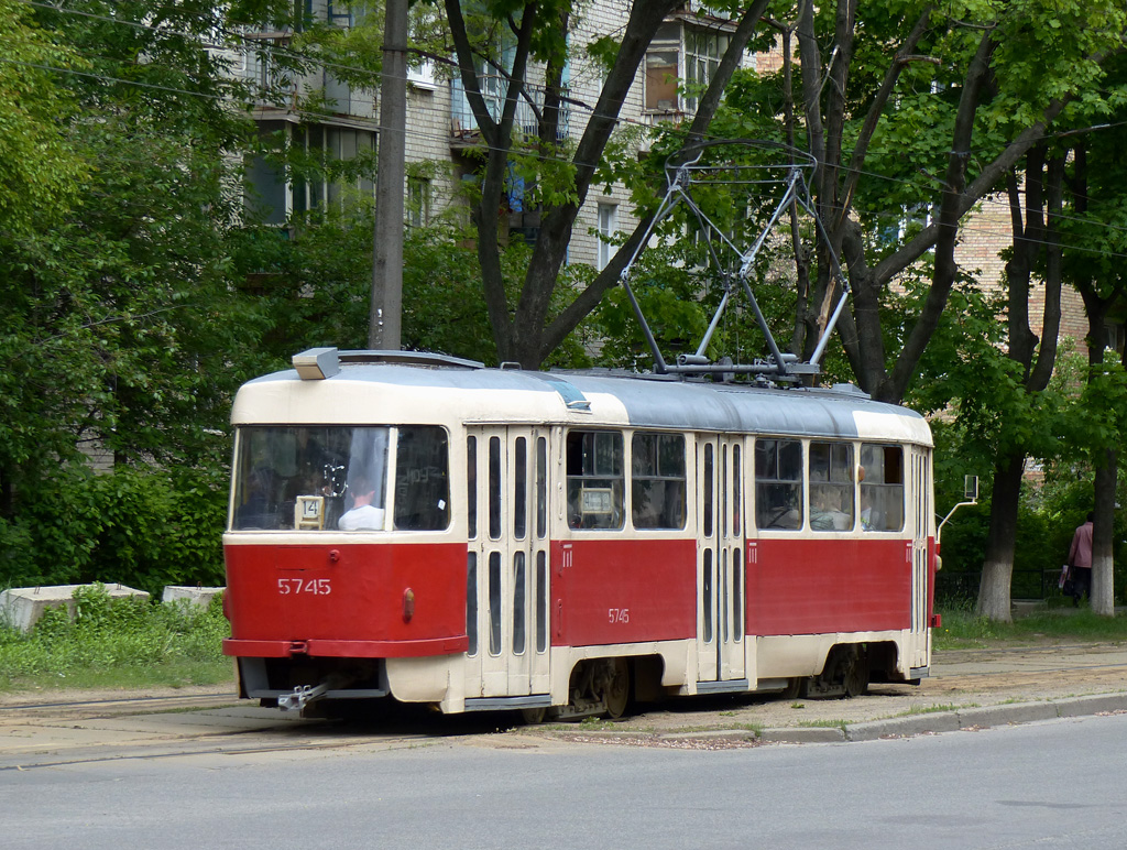 Київ, Tatra T3SU № 5745
