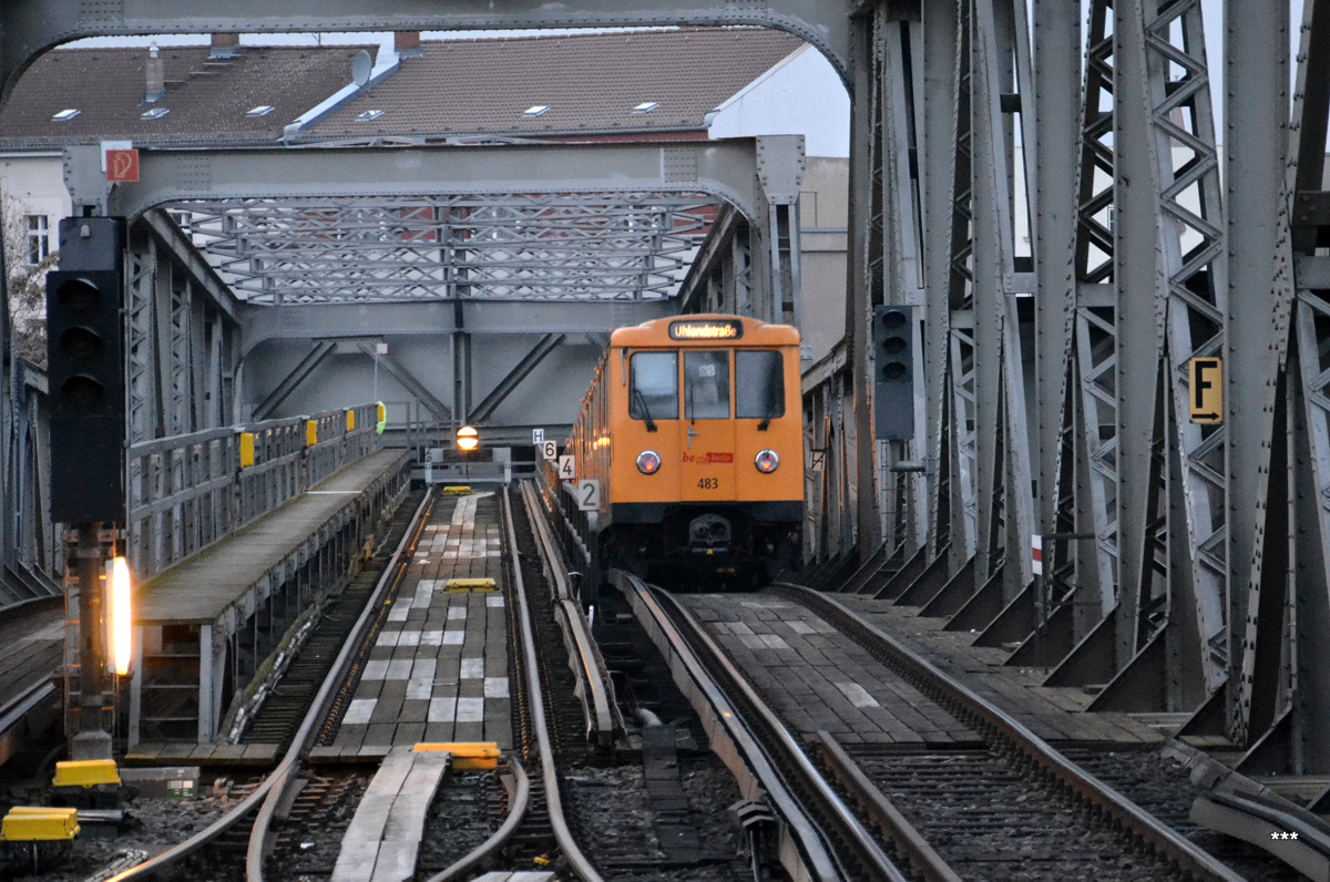 Берлин, BVG A3E № 483; Берлин — U-Bahn — линия U1