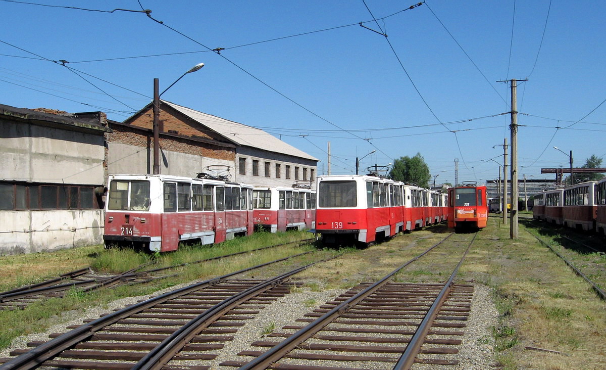 Bijsk, 71-605 (KTM-5M3) № 214; Bijsk, 71-605 (KTM-5M3) № 139; Bijsk — The depot