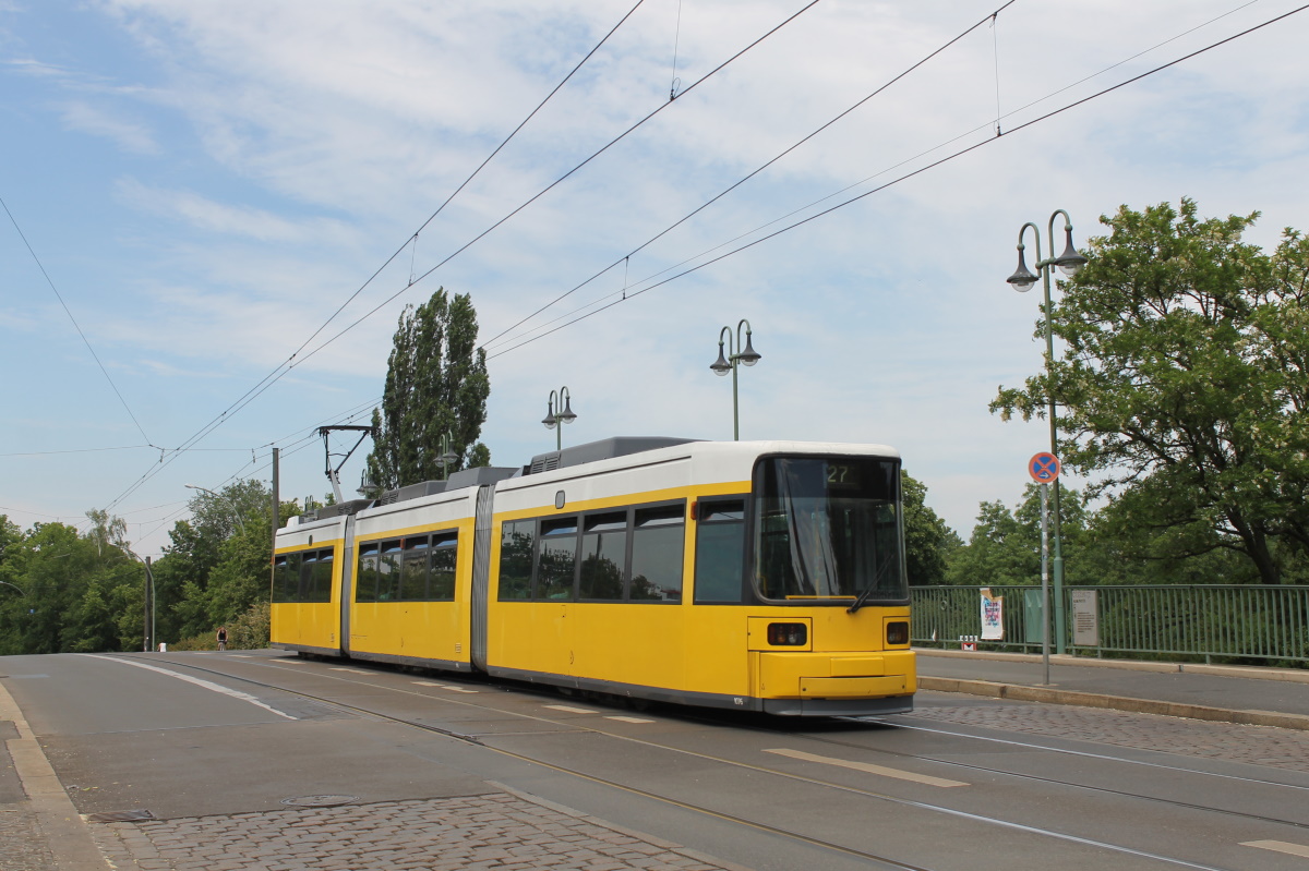 Berlin, Adtranz GT6N — 1076