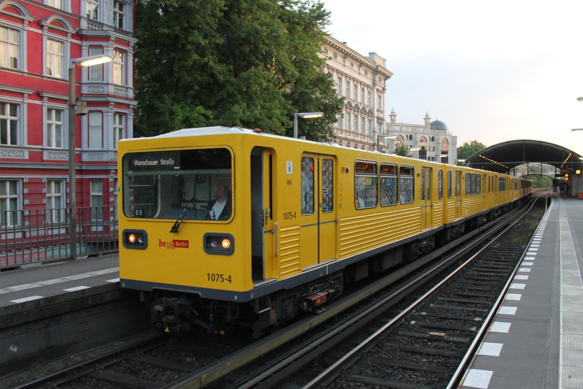 Берлин, BVG GI/1E № 1075-4; Берлин — U-Bahn — линия U1