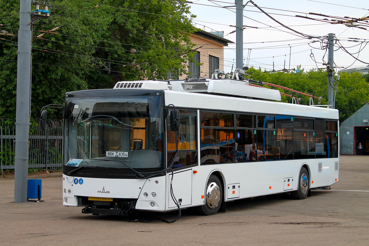 Minsk, MAZ-203T70 Nr. 8ВК Т 8354; Moskau — Trolleybuses without fleet numbers