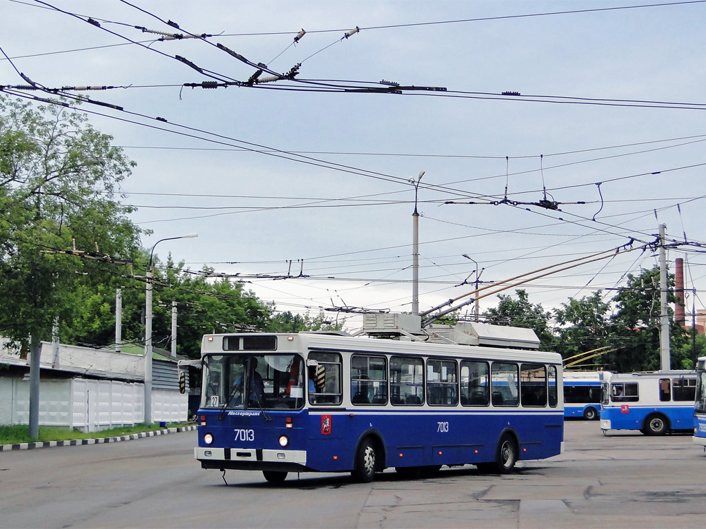 Москва, МТрЗ-5279-0000010 № 7013