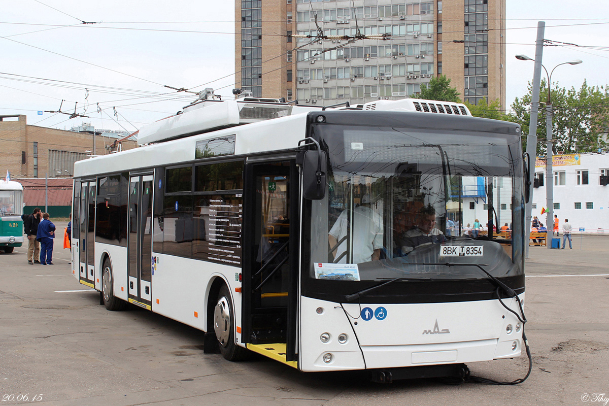 Minsk, MAZ-203T70 č. 8ВК Т 8354; Moskva — Trolleybuses without fleet numbers