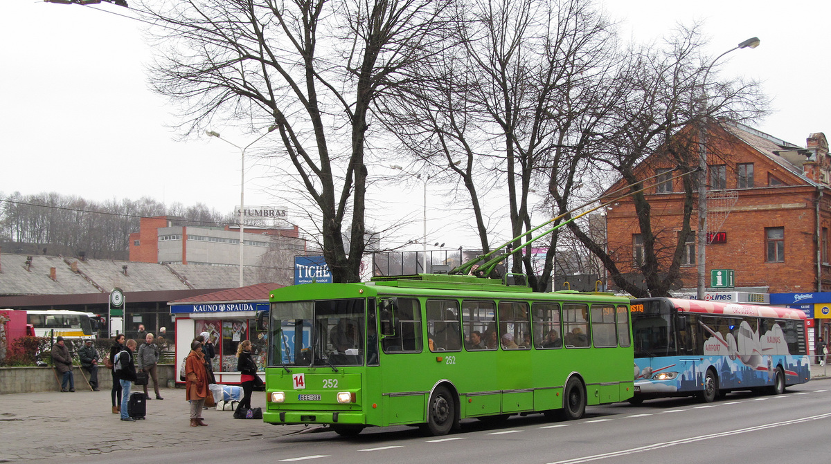 Kaunas, Škoda 14Tr02 # 252