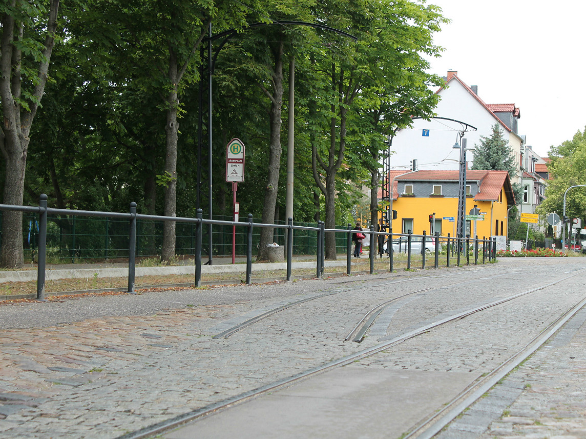 Naumburg — Remains of former tram infrastructure • Überreste ehemaliger Straßenbahnstrecken