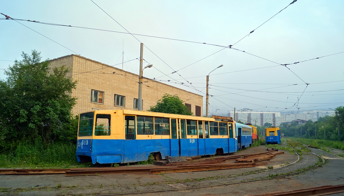 Vladivostok, 71-608K č. 319; Vladivostok — Tram graveyard