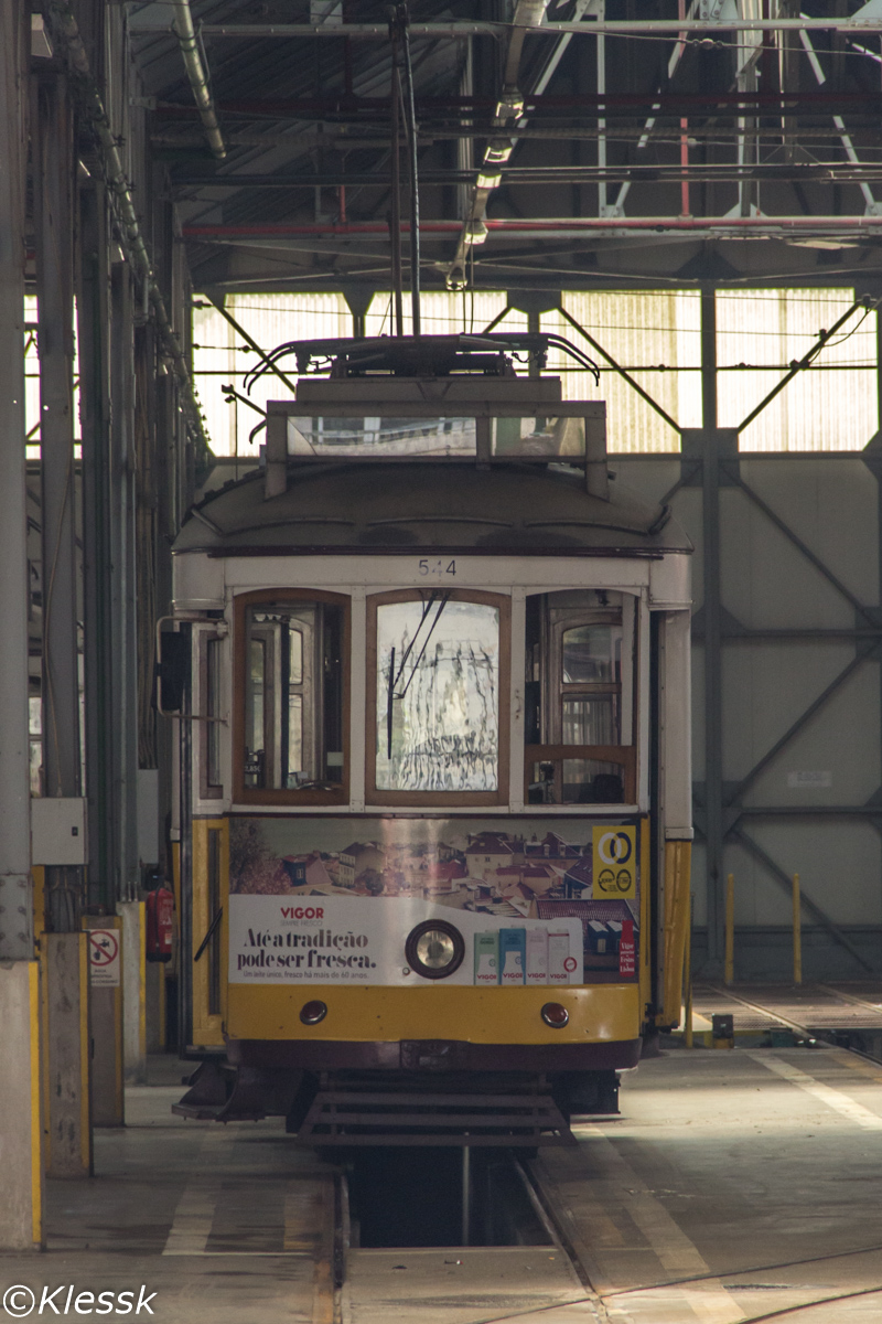 Lisbon, Carris 2-axle motorcar (Remodelado) nr. 544; Lisbon — Tram — Estação de Santo Amaro (depot)