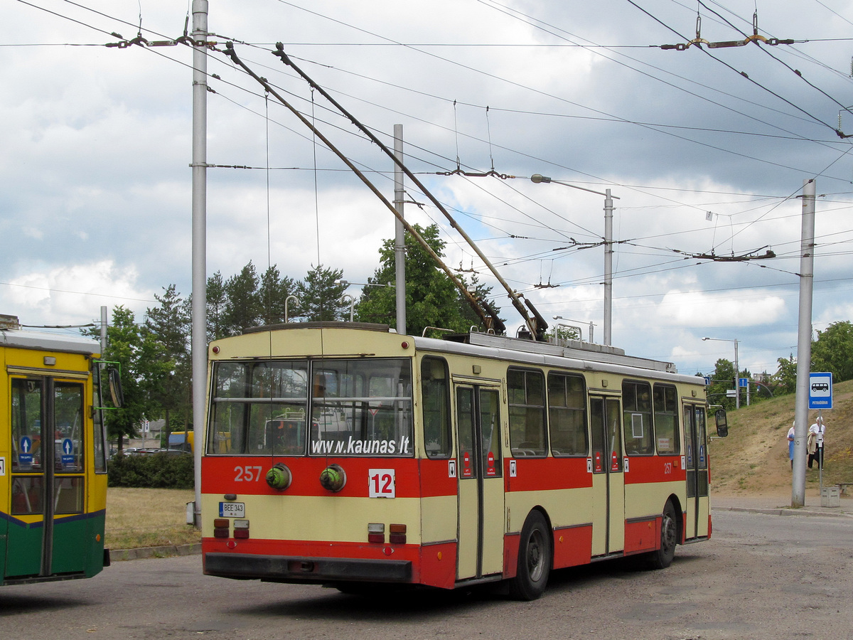 Kaunas, Škoda 14Tr02 № 257