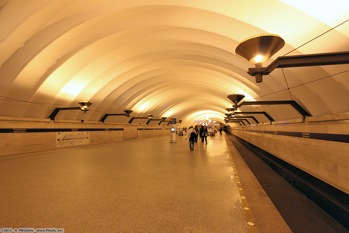 聖彼德斯堡 — Metro — Line 5