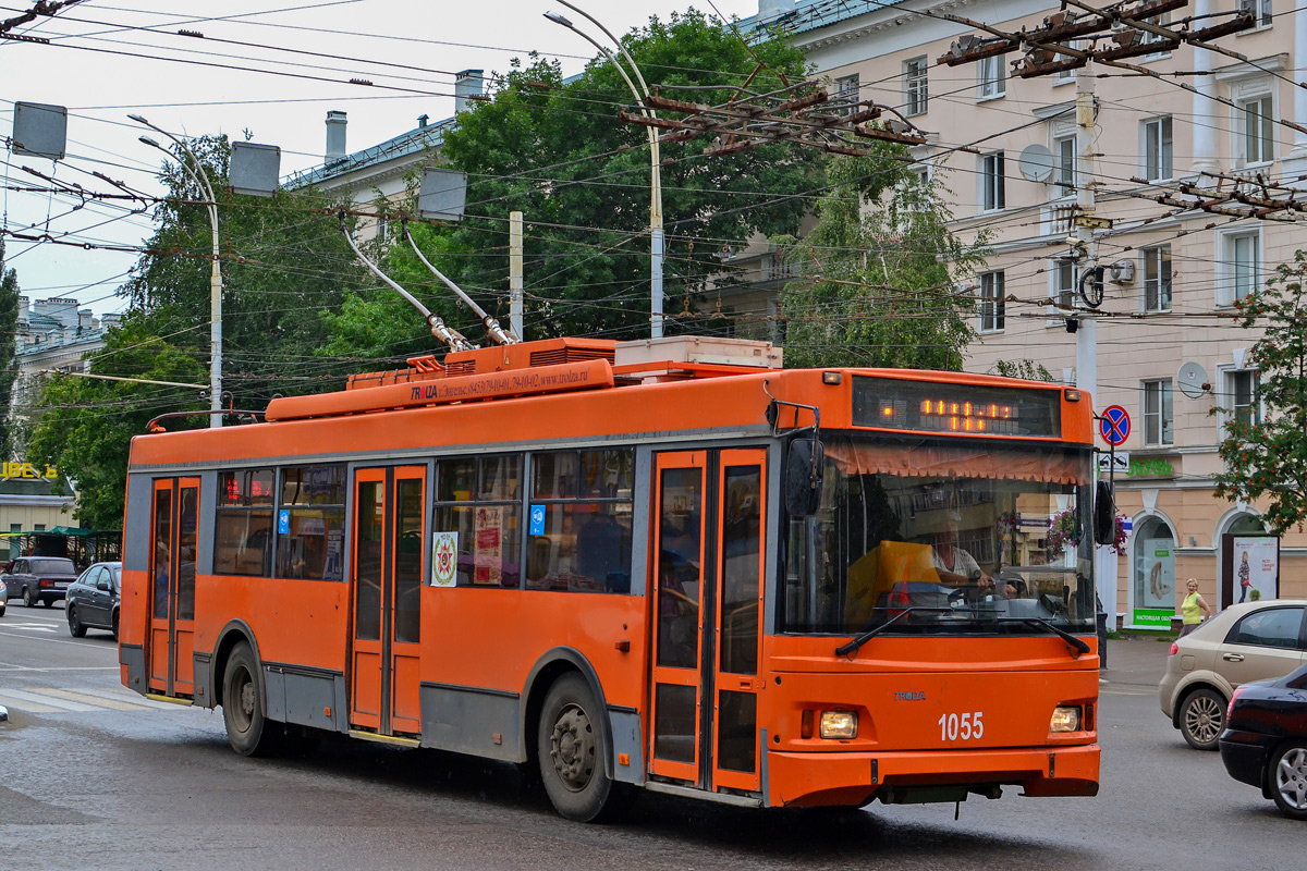 Движение троллейбусов в реальном. Тролза 5275.07. Троллейбус Тролза 6205. Тролза Оптима кабина. Тролза-5275.07 кабина.