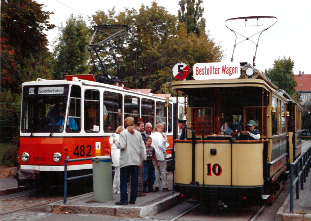 Berlīne, Tatra KT4D № 219 482-1; Berlīne, Herbrand 2-axle motor car № 10