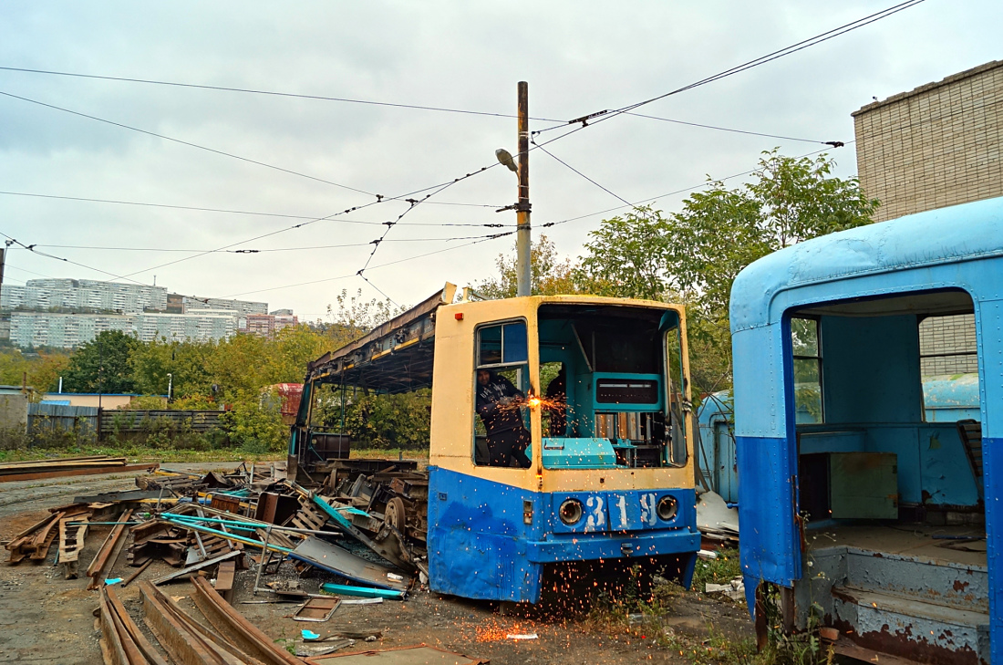 Vladivostok, 71-608K nr. 319; Vladivostok — Tram graveyard