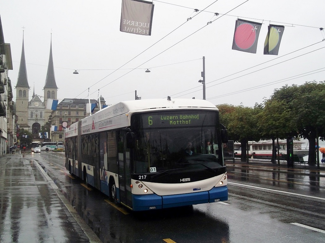 Lucerne, Hess SwissTrolley 3 (BGT-N2C) nr. 217