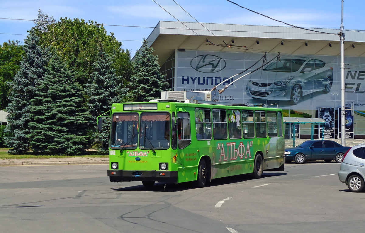 Donetsk, YMZ Т2 mod. 7 № 1052
